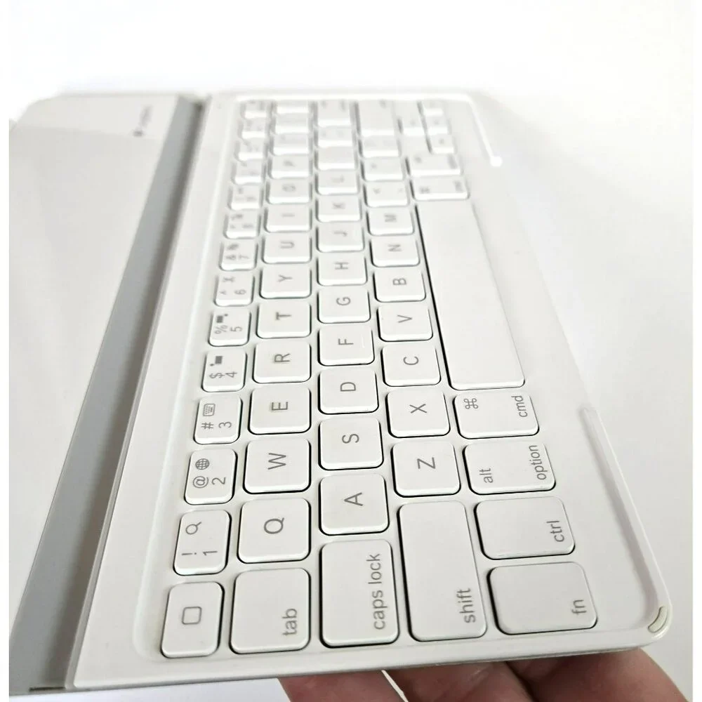 Logitech - Y-R0032 - White - Bluetooth Wireless Ultrathin Keyboard Cover - Picture 10 of 11